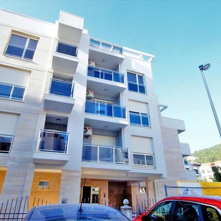 Kala Rooms & Suites Будва Екстер'єр фото