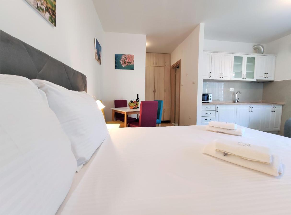Kala Rooms & Suites Будва Екстер'єр фото